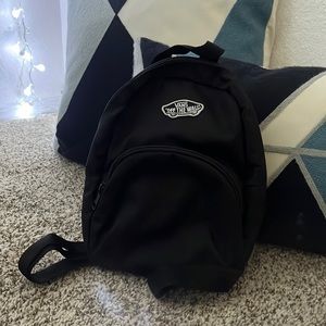 VANS BLACK MINI BACKPACK